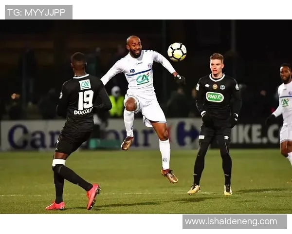 足球明星肖伟的成长历程与职业生涯全景解析