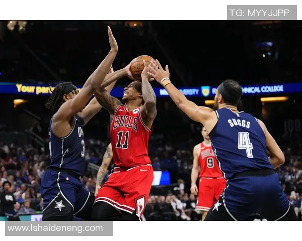 勇士与快船精彩对决1224比赛全程录像回顾与分析