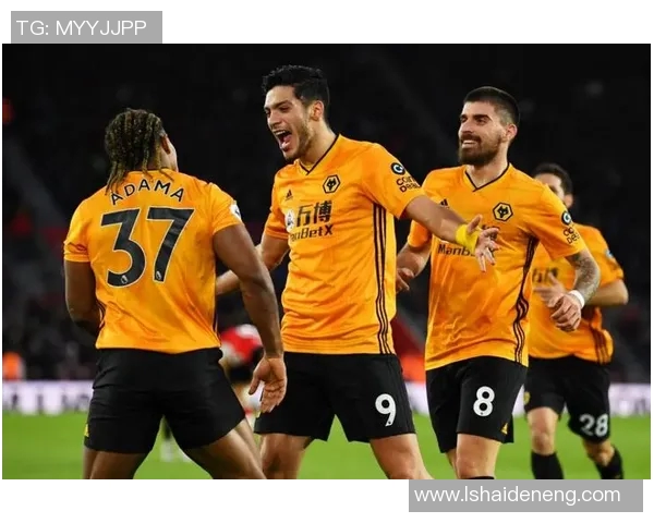 波斯波利斯与棉农的激烈对决解析及比赛前瞻分析