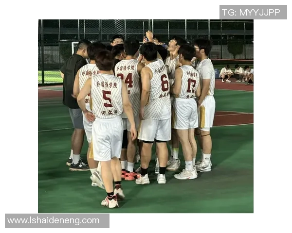 优雅与力量的结合最优雅的篮球明星如何在赛场上展现风采与魅力